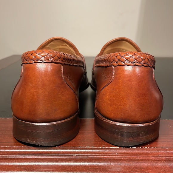 Allen Edmonds Maxfield tassel loafers, size 9D color brown. - Picture 2 of 9